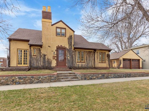 901 ST CLOUD ST, Rapid City, SD 57701