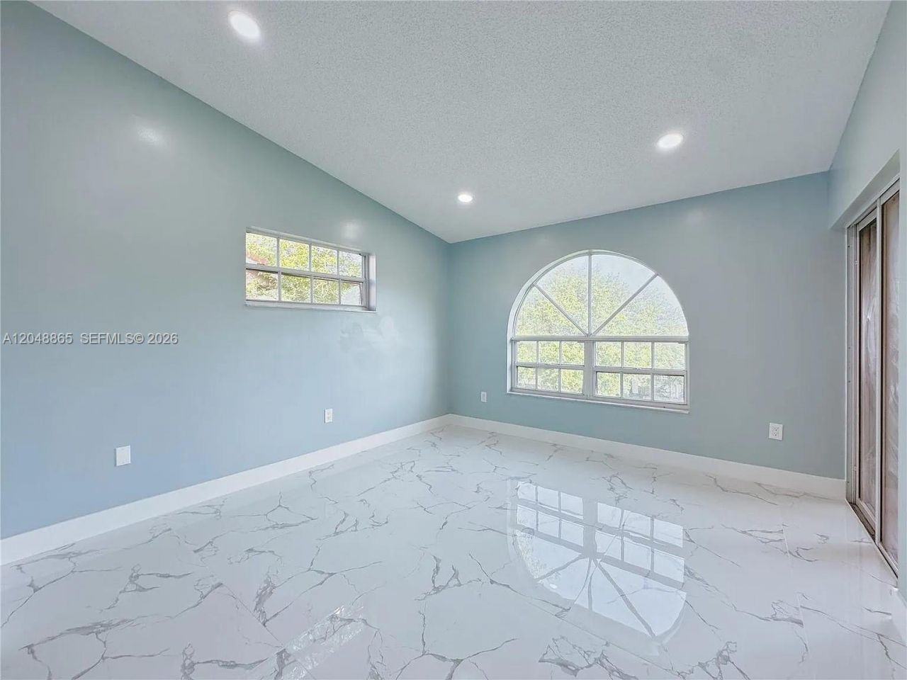 10014 Hammocks Blvd , Unit 201-4, Miami, FL 33196 Photo