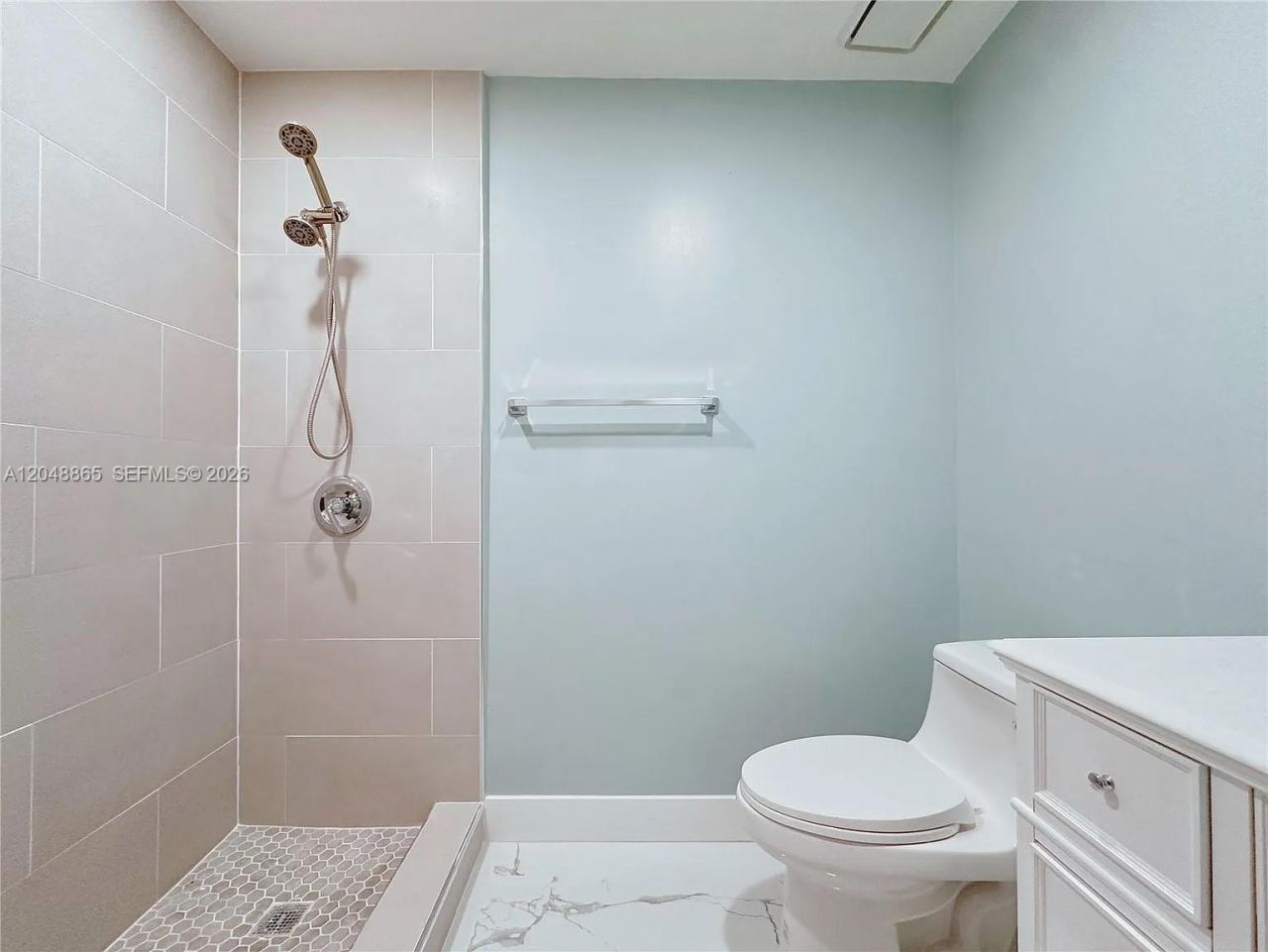10014 Hammocks Blvd , Unit 201-4, Miami, FL 33196 Photo