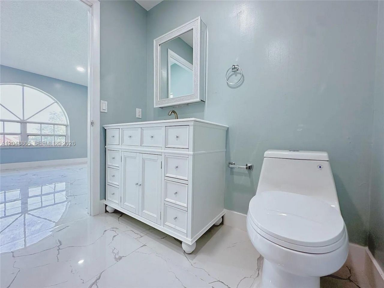 10014 Hammocks Blvd , Unit 201-4, Miami, FL 33196 Photo
