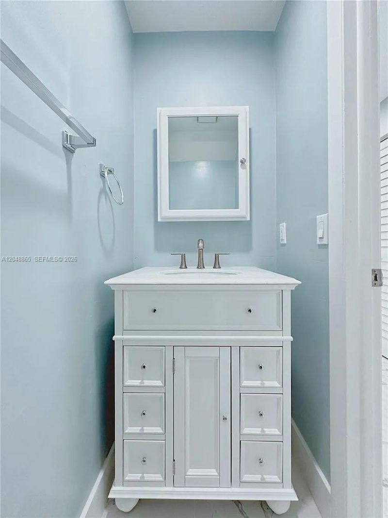 10014 Hammocks Blvd , Unit 201-4, Miami, FL 33196 Photo