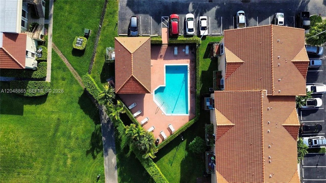 10014 Hammocks Blvd , Unit 201-4, Miami, FL 33196 Photo