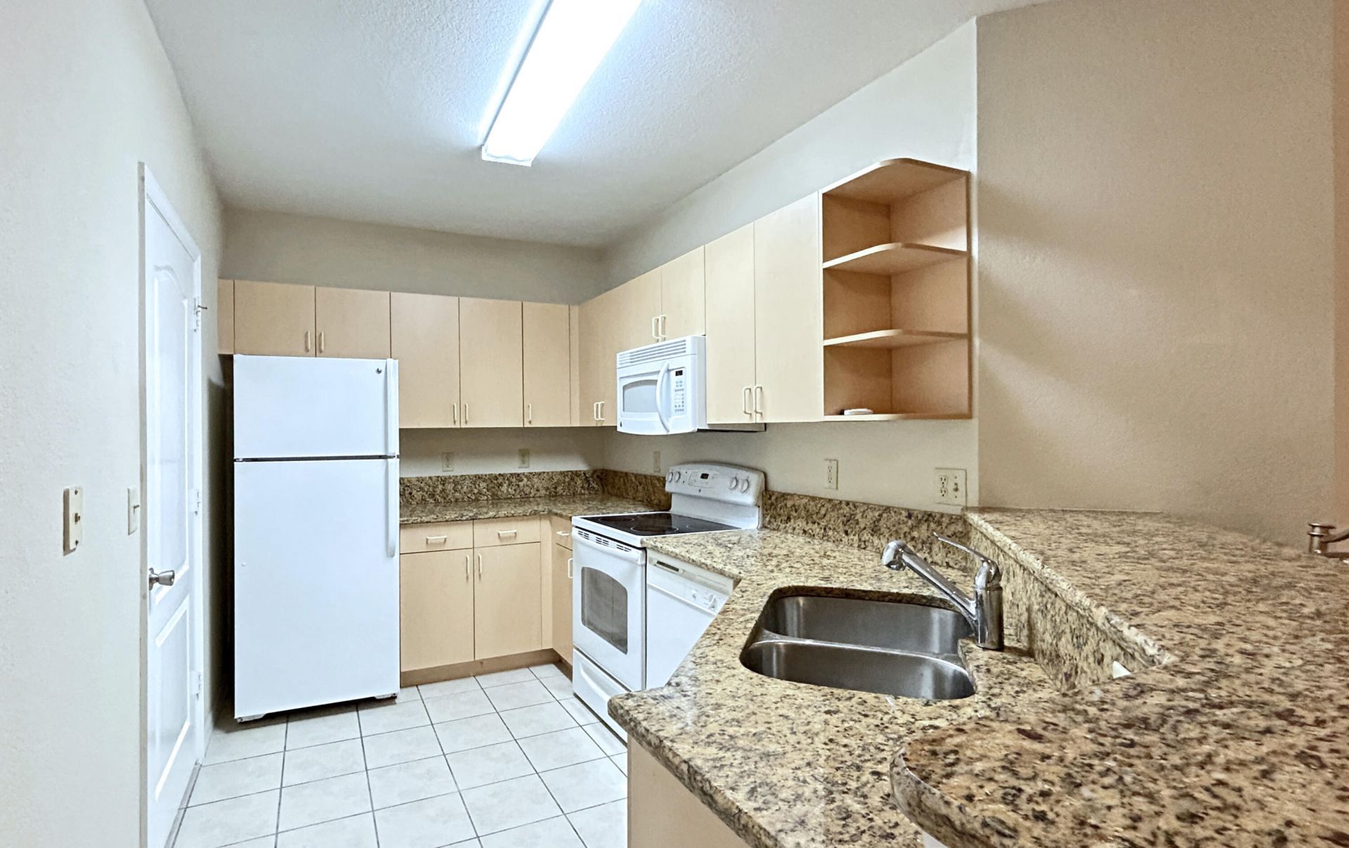 104 SW Peacock Boulevard, Unit 3-204, Port Saint Lucie, FL 34986 Photo