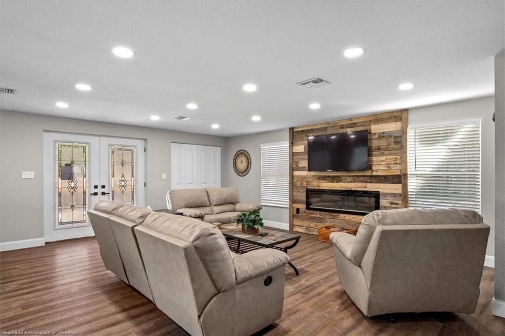 564 Lake June Road, Lake Placid, FL 33852 Photo