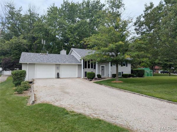 1285 Red Ball Trail , Greenville, IL 62246
