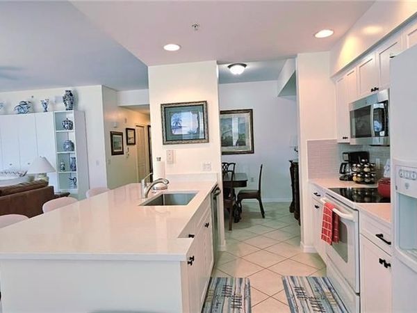 16615 Lake Circle DR , Unit 427, FORT MYERS, FL 33908