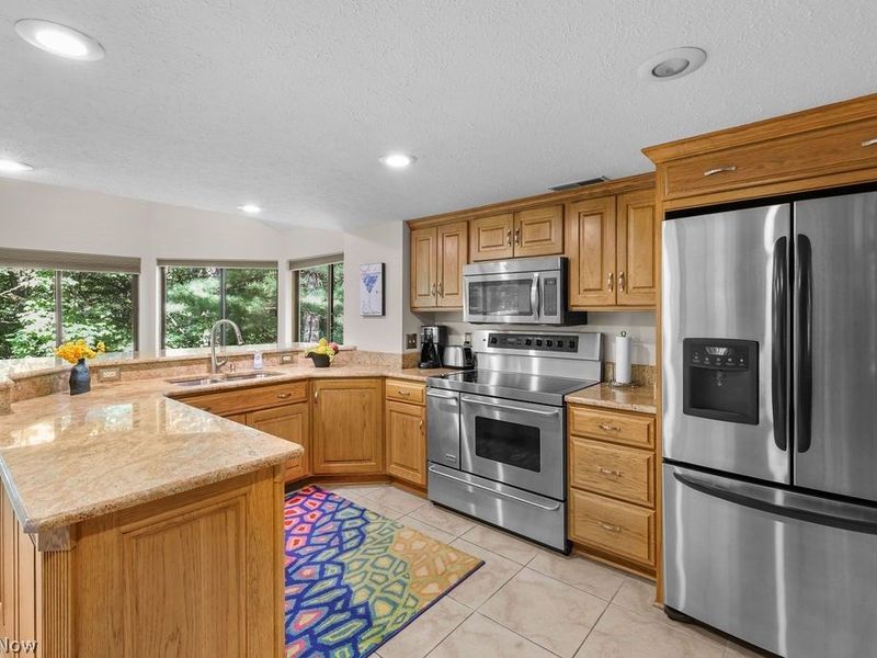 2180 Stone Creek Trail, Cuyahoga Falls, OH 44223 Photo 13