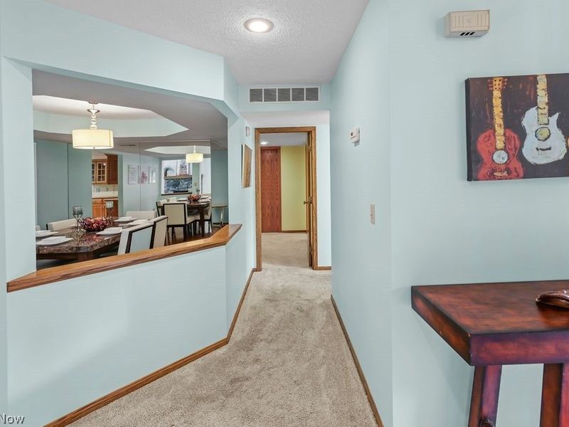 2180 Stone Creek Trail, Cuyahoga Falls, OH 44223 Photo 7