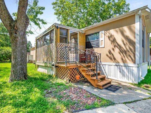 206 Viola Drive , Freeport, IL 61032