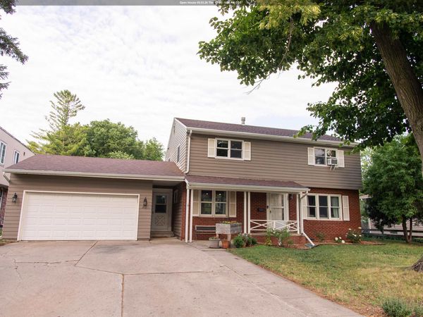 409 N Plum St., Vermillion, SD 57069
