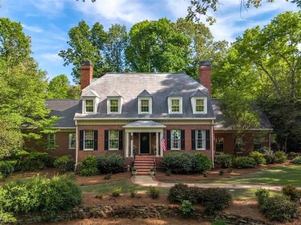 99 Oakland Court , Tallapoosa, GA 30176