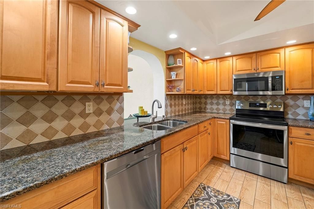 1485 Honeysuckle Ave, Marco Island, FL 34145 Photo