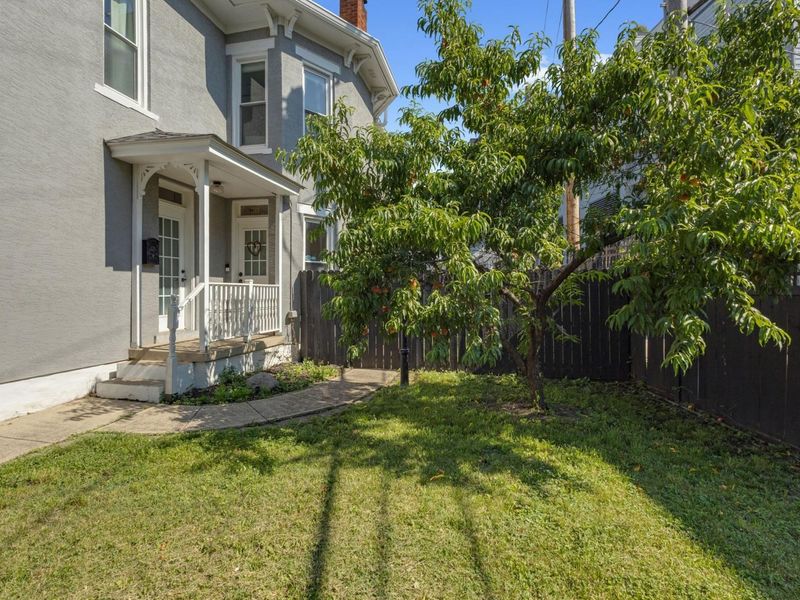 30 Clark Place, Columbus, OH 43201 Photo 5