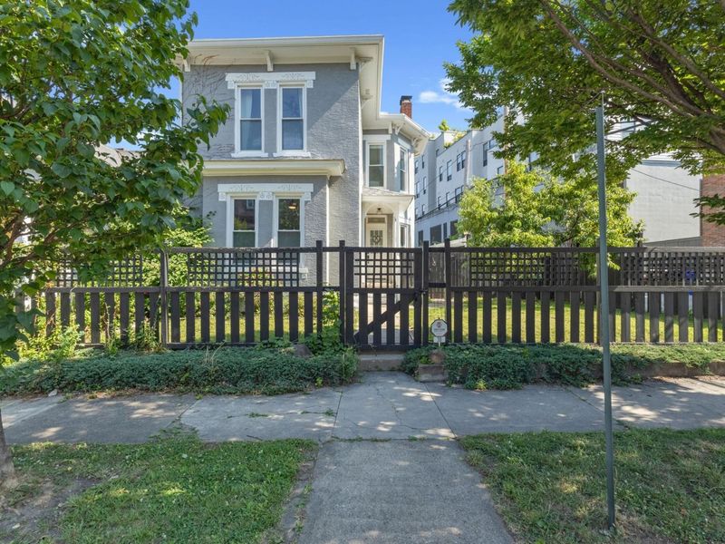 30 Clark Place, Columbus, OH 43201 Photo 6