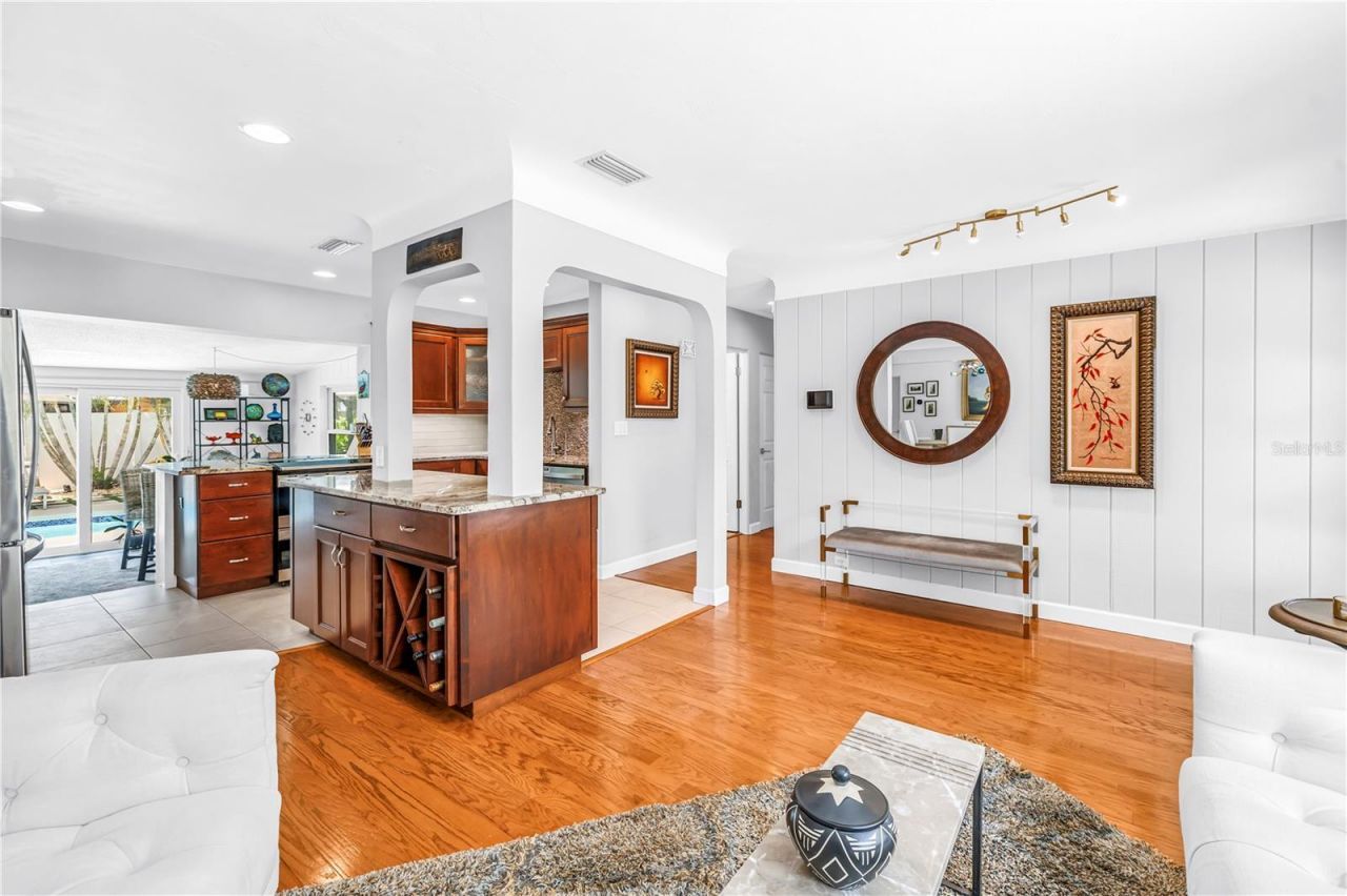 5237 23rd Avenue N, Saint Petersburg, FL 33710 Photo