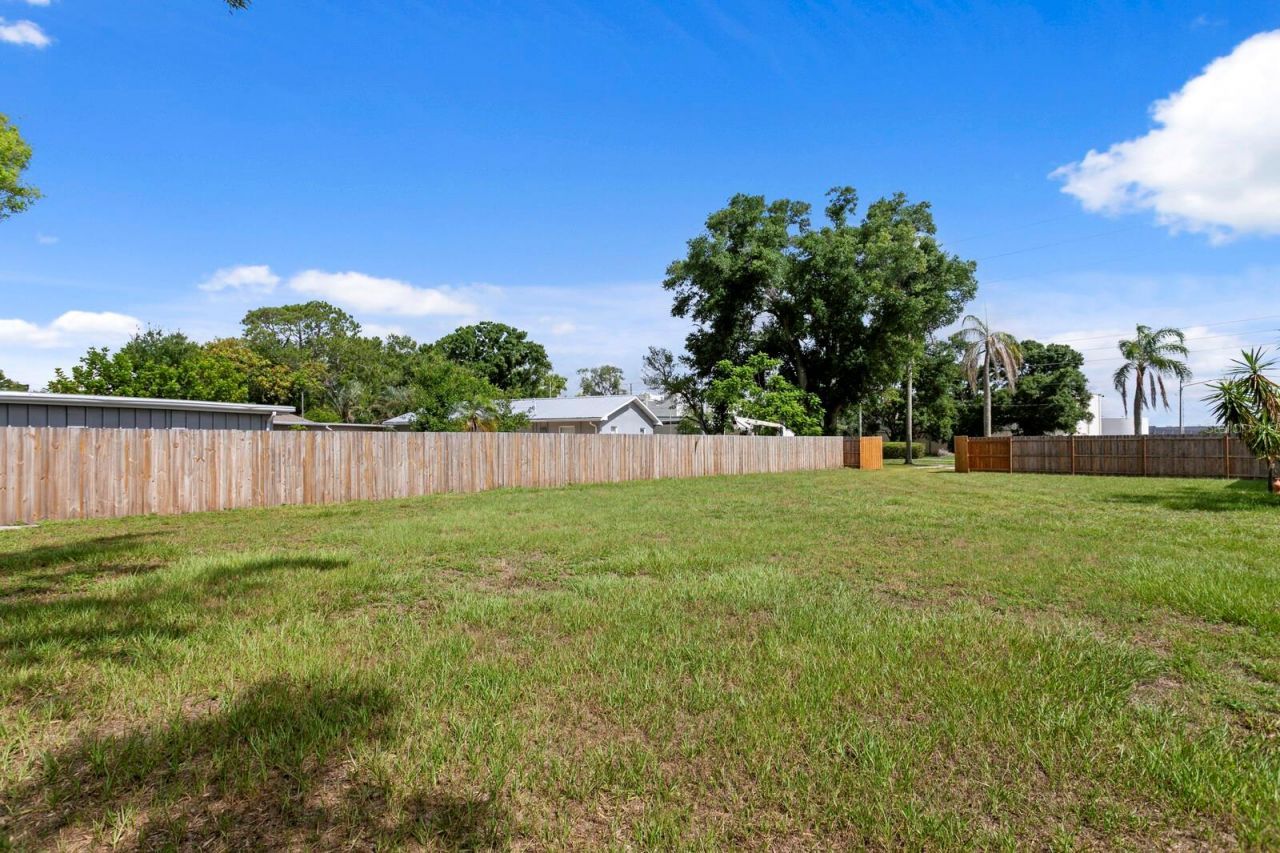 13th Avenue N, Saint Petersburg, FL 33713 Photo