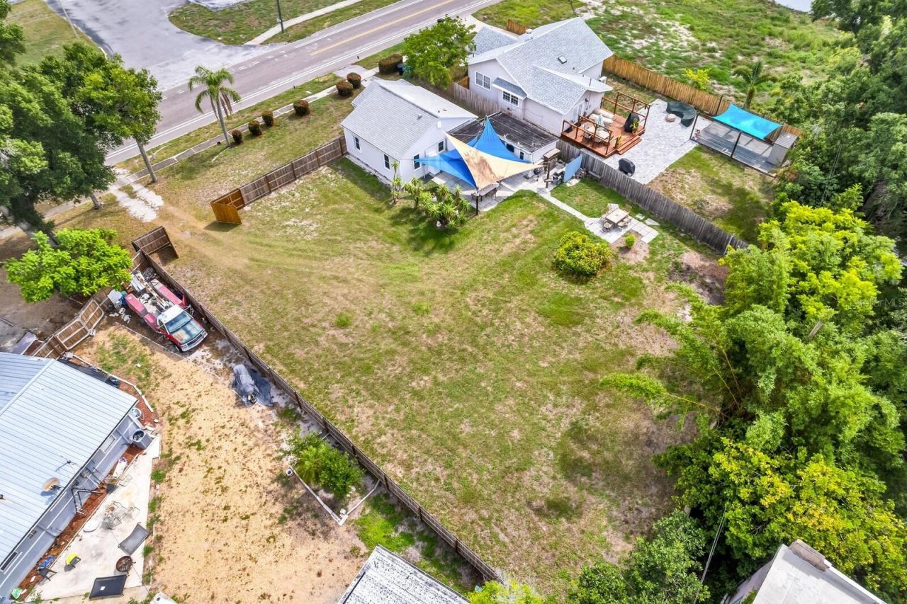 13th Avenue N, Saint Petersburg, FL 33713 Photo