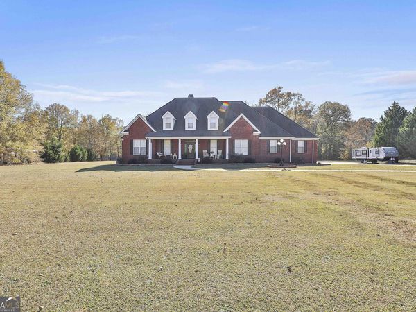 395 W McIntosh Road, Brooks, GA 30205