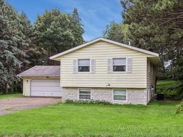 2390 50th Street E, Inver Grove Heights, MN 55076