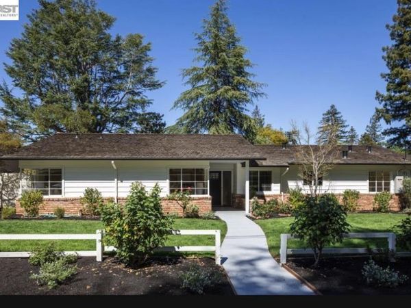 617 Giralda Dr, Los Altos, CA 94024