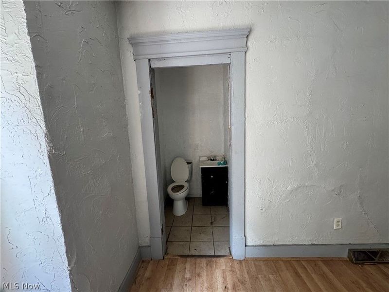 540 E 123rd Street, Cleveland, OH 44108 Photo 10