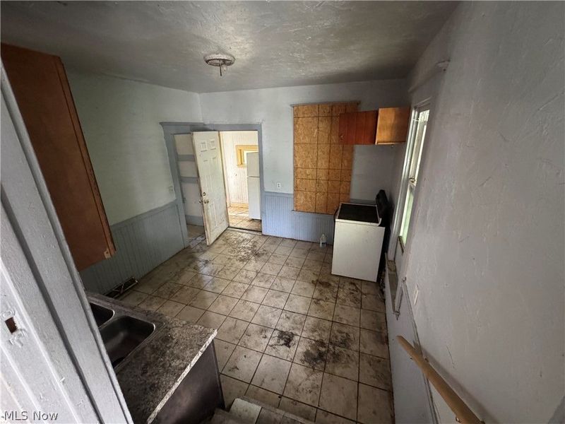 540 E 123rd Street, Cleveland, OH 44108 Photo 12