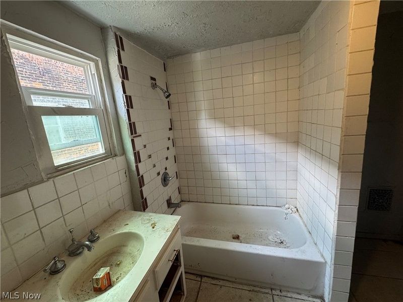 540 E 123rd Street, Cleveland, OH 44108 Photo 19