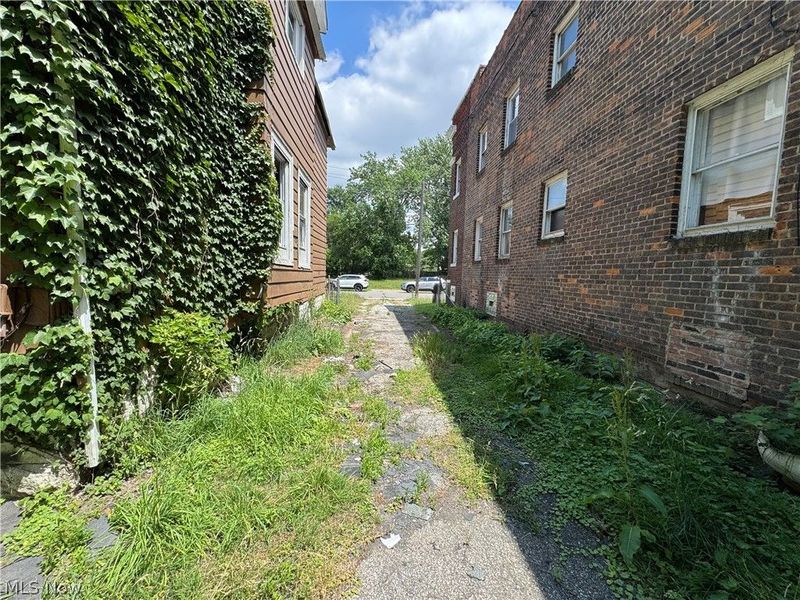 540 E 123rd Street, Cleveland, OH 44108 Photo 35