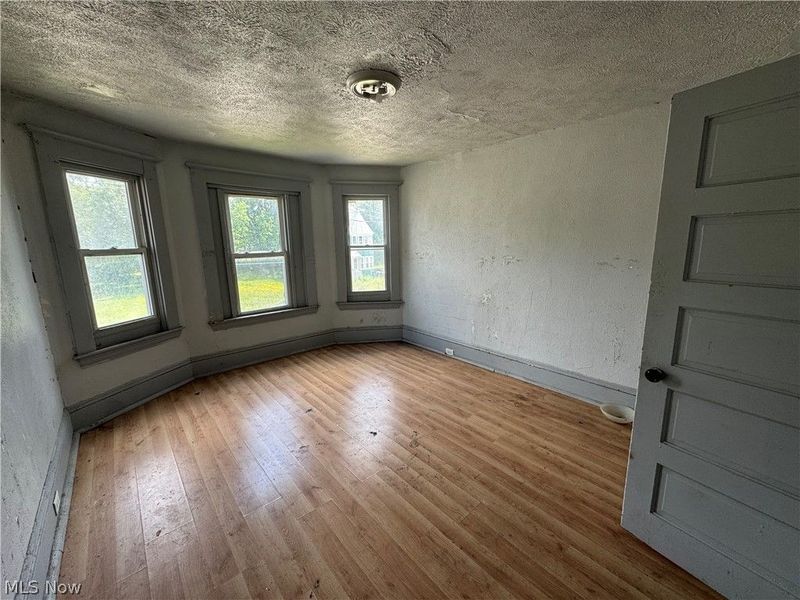540 E 123rd Street, Cleveland, OH 44108 Photo 4