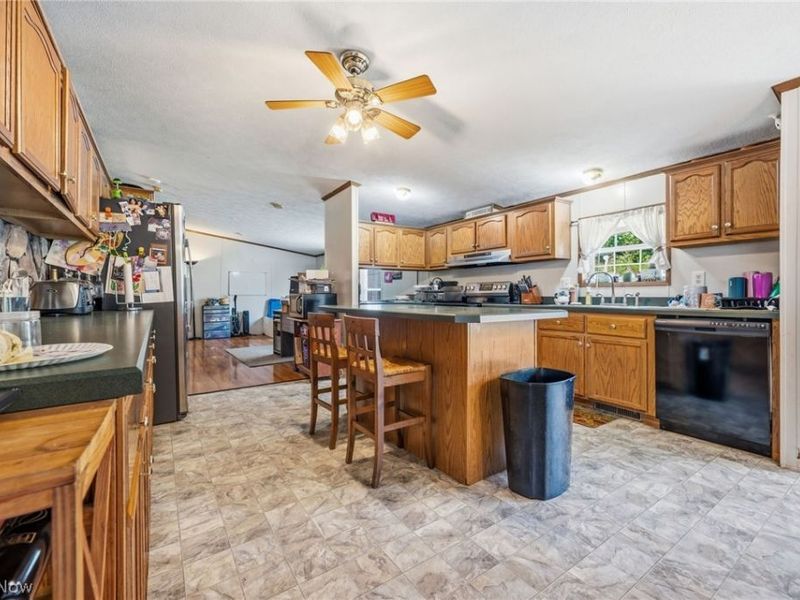 7022 Bluebird Road NW, East Canton, OH 44730 Photo 11