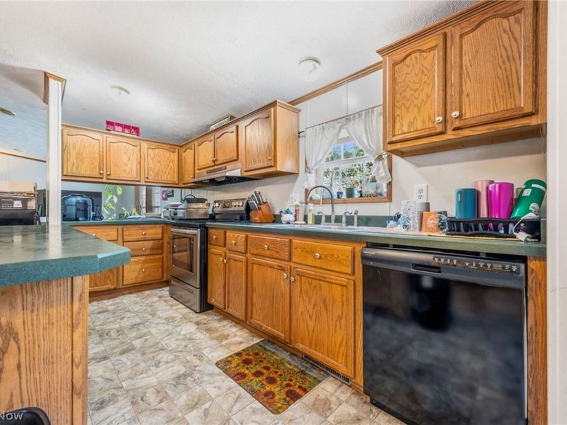 7022 Bluebird Road NW, East Canton, OH 44730 Photo 12