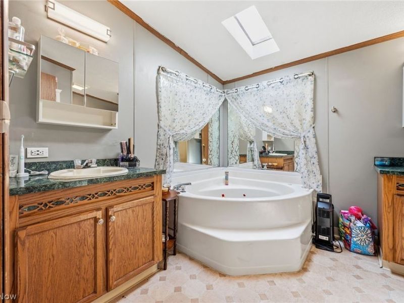7022 Bluebird Road NW, East Canton, OH 44730 Photo 20