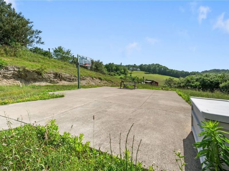7022 Bluebird Road NW, East Canton, OH 44730 Photo 29
