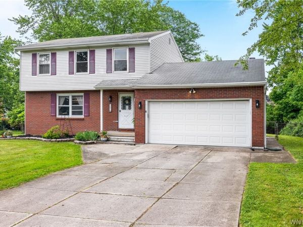 147 N Linden Street , Williamsville, NY 14221