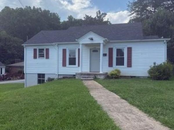 118 Olive Avenue , Lenoir, NC 28645