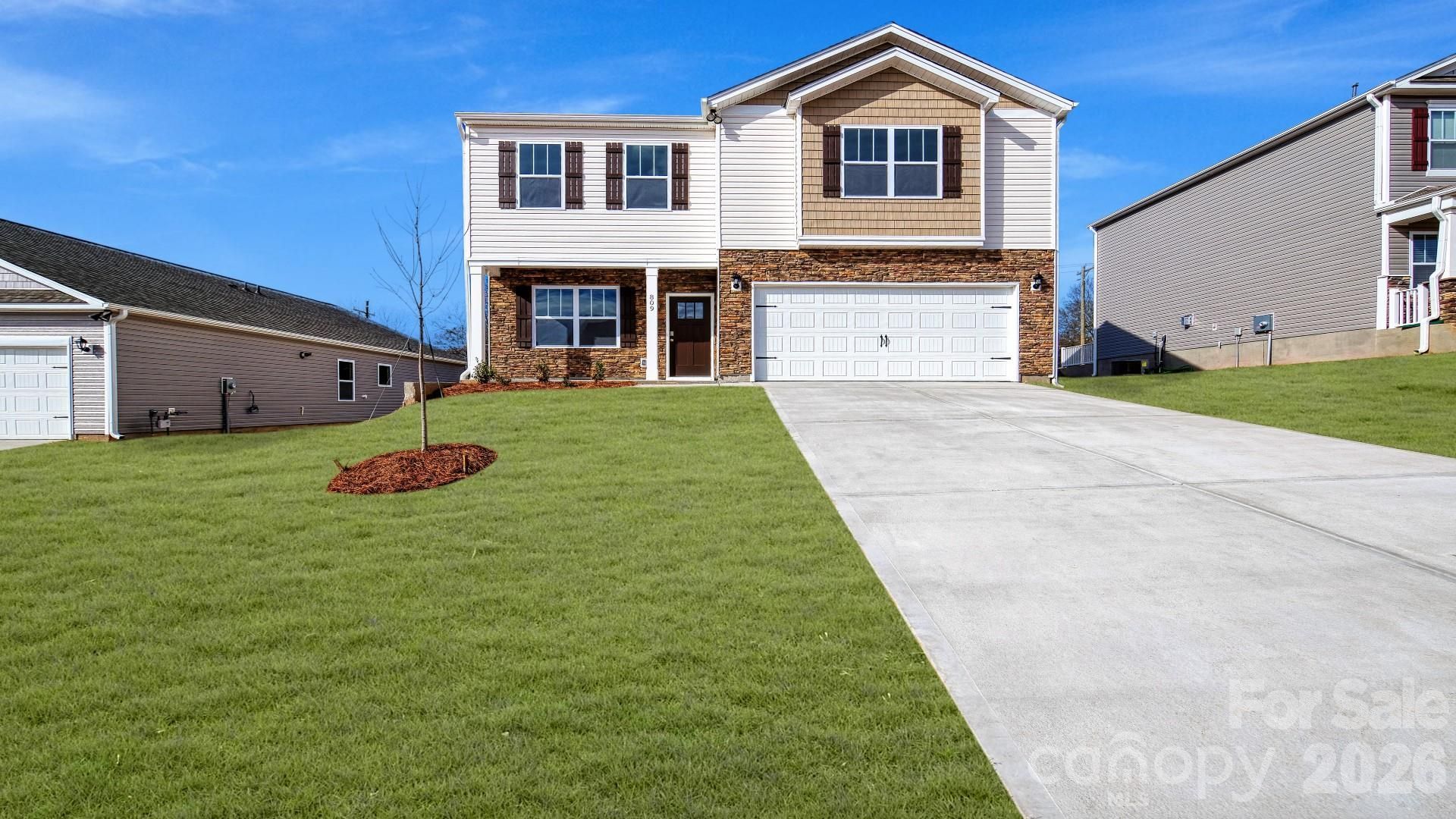 147 Piney Woods Road, Fletcher, NC 28732 Main Photo