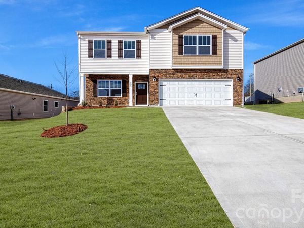147 Piney Woods Road, Fletcher, NC 28732