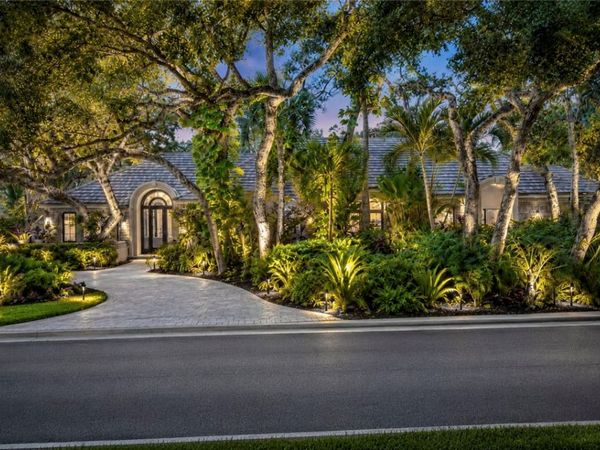 1371 Jonathans Trail, Vero Beach, FL 32963