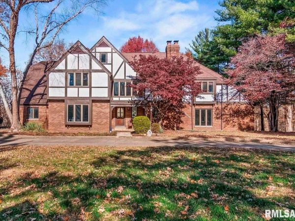 5 Woods End Lane, Springfield, IL 62711