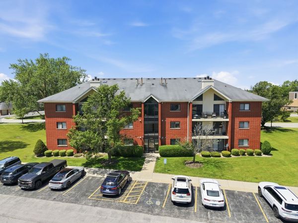 18206 Rita Road , Unit 2B, Tinley Park, IL 60477