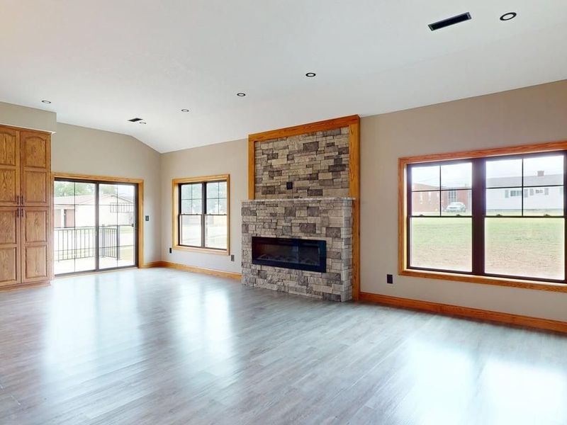 203 Crestwood Drive, Willard, OH 44890 Photo 13