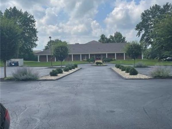 17550 Wildhorse Creek Road, Chesterfield, MO 63005