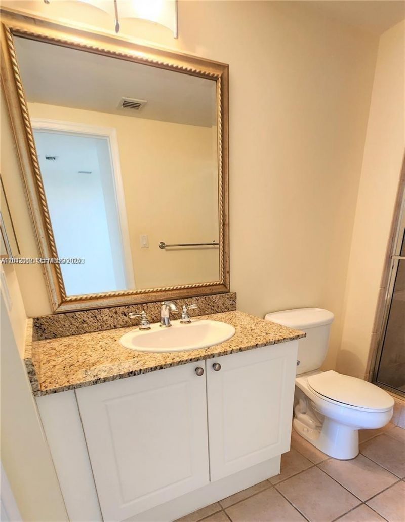 19501 W Country Club Dr, Unit 704, Aventura, FL 33180 Photo