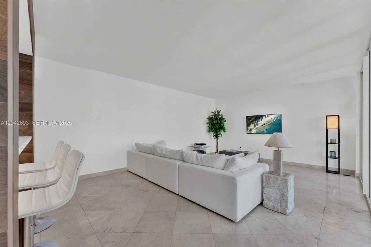 4201 Collins Ave , Unit 2301, Miami Beach, FL 33140 Photo