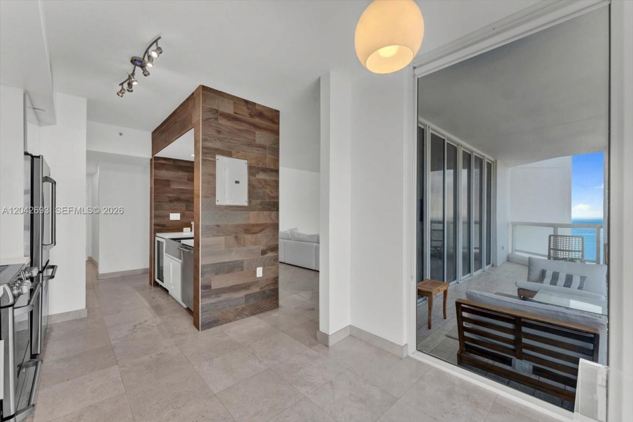 4201 Collins Ave , Unit 2301, Miami Beach, FL 33140 Photo