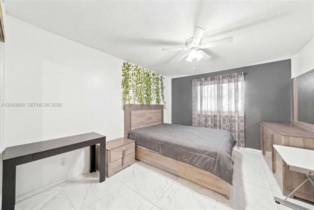 4141 NW 44th Ave , Unit 321, Lauderdale Lakes, FL 33319 Photo