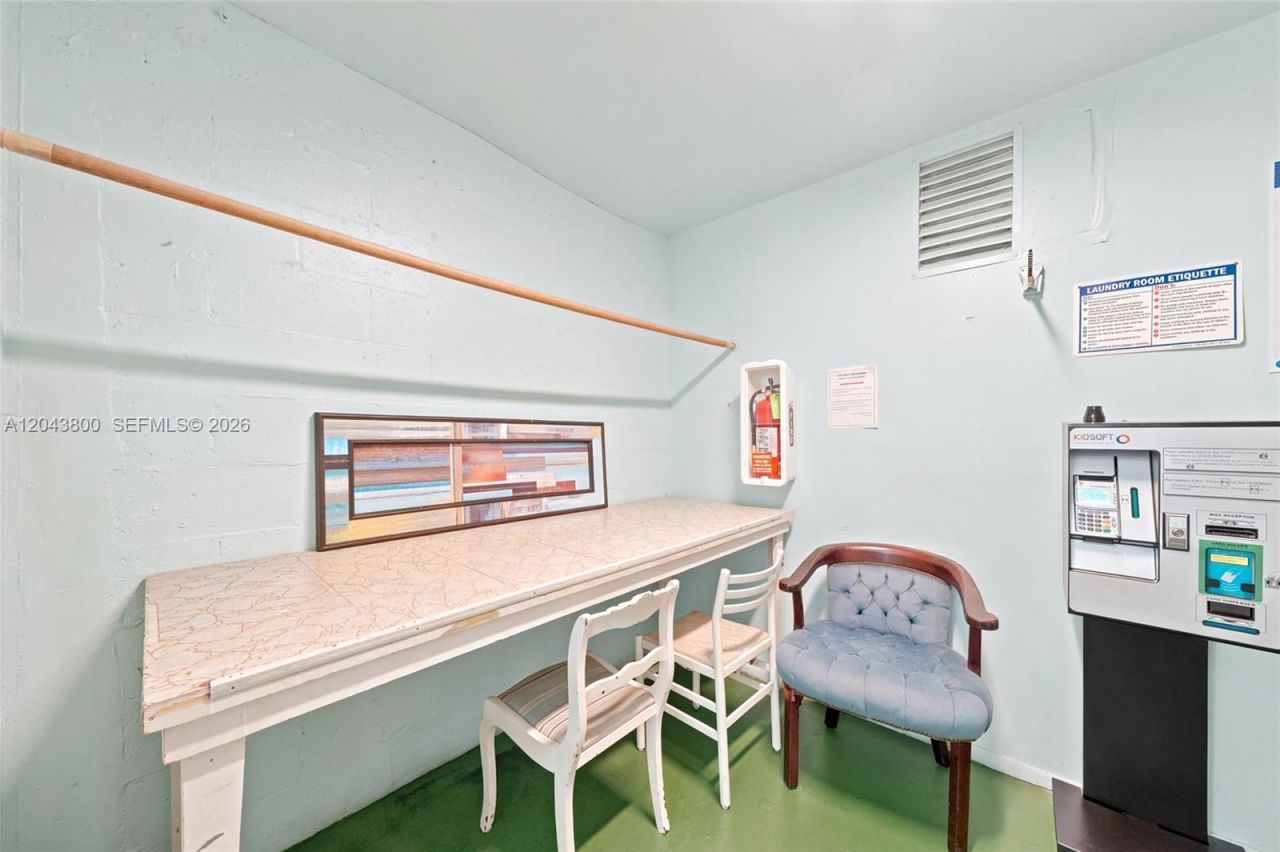 4141 NW 44th Ave , Unit 321, Lauderdale Lakes, FL 33319 Photo