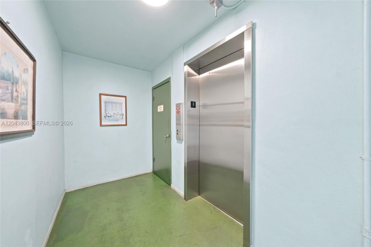 4141 NW 44th Ave , Unit 321, Lauderdale Lakes, FL 33319 Photo