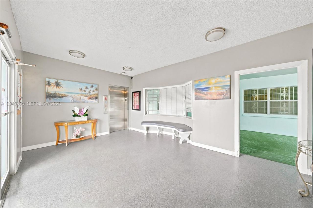 4141 NW 44th Ave , Unit 321, Lauderdale Lakes, FL 33319 Photo