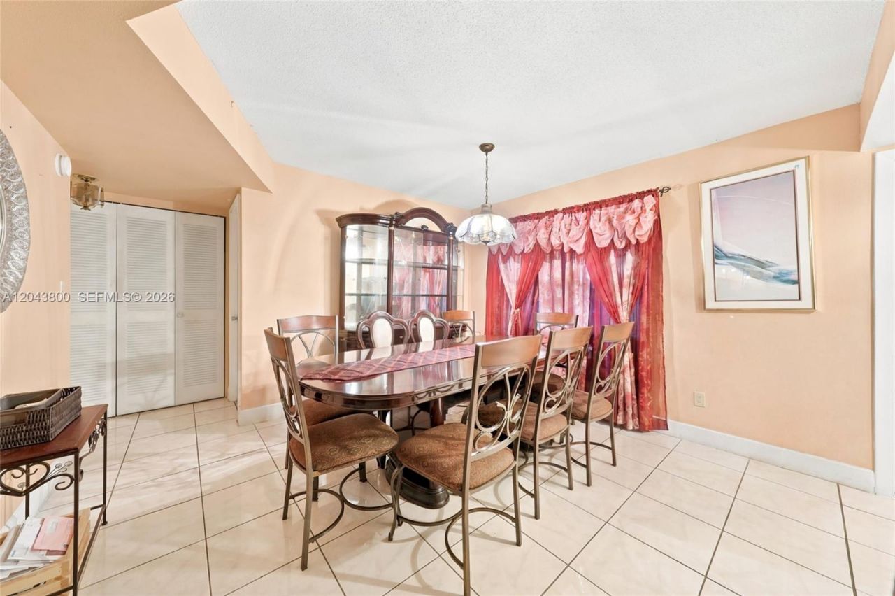 4141 NW 44th Ave , Unit 321, Lauderdale Lakes, FL 33319 Photo